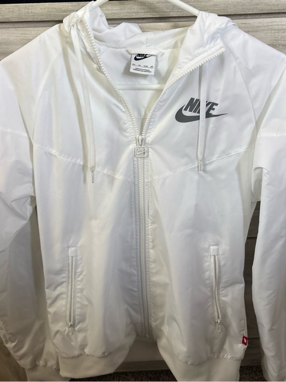 nike windbreaker